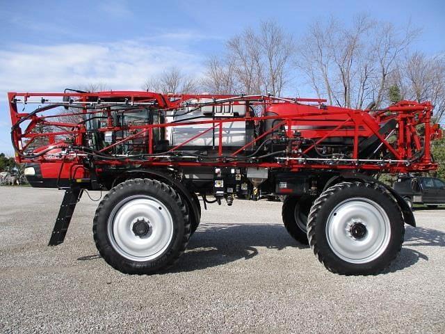 Image of Case IH Patriot 4440 equipment image 2