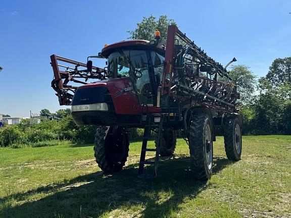 Image of Case IH Patriot 4440 equipment image 2