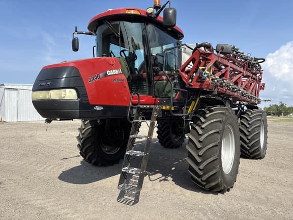 Image of Case IH Patriot 4440 equipment image 1