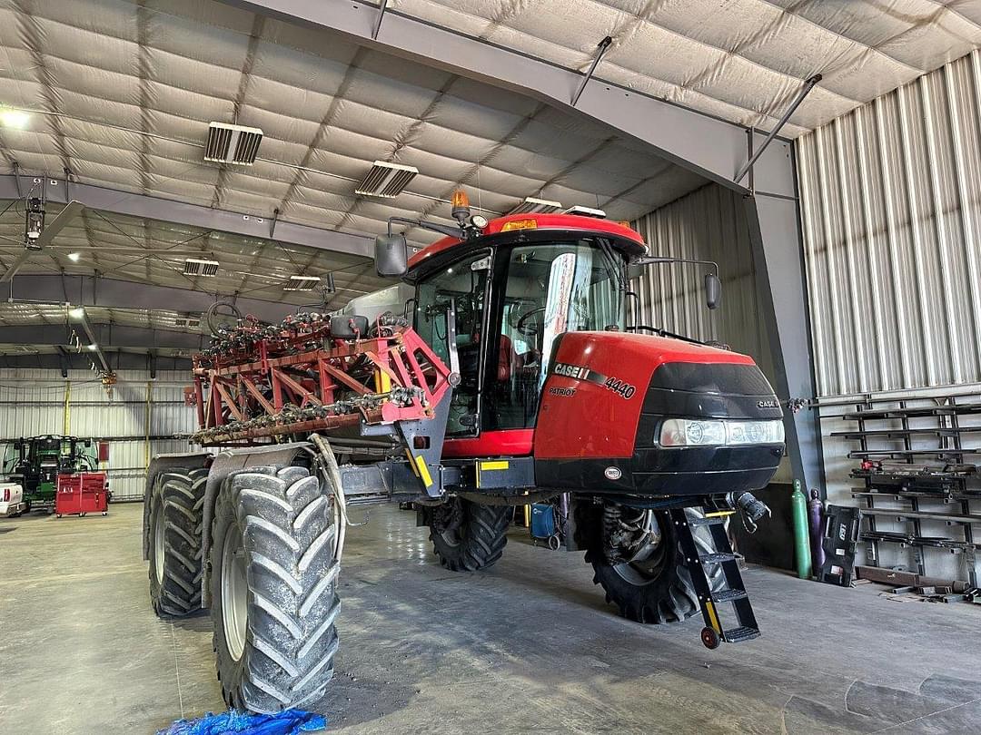 Image of Case IH Patriot 4440 Primary image