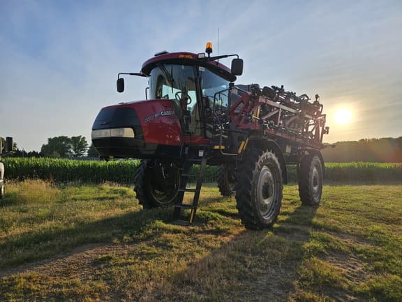 Image of Case IH Patriot 4440 equipment image 2