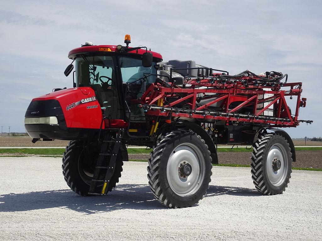Image of Case IH Patriot 4440 Primary image
