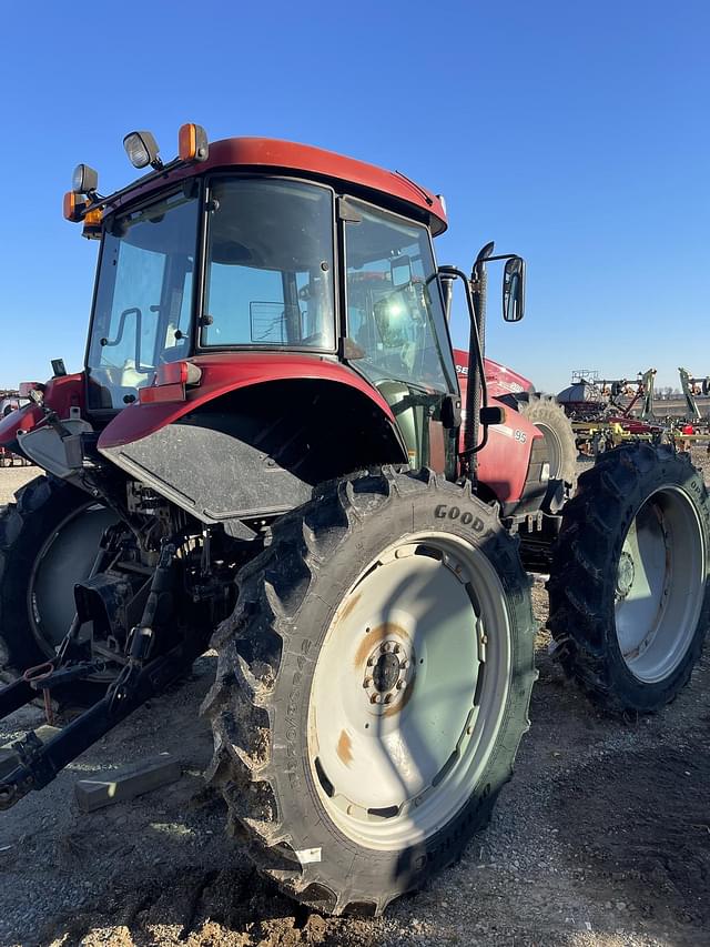 Image of Case IH Puma 165 equipment image 3