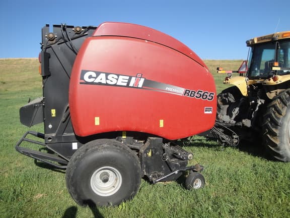 Image of Case IH RB565 Premium equipment image 1