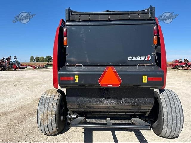 Image of Case IH RB565 equipment image 3