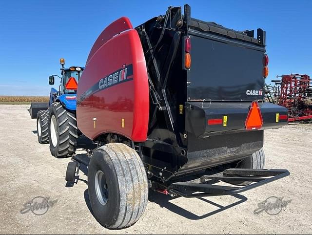 Image of Case IH RB565 equipment image 4