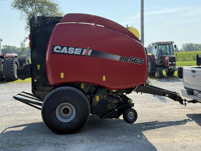 Image of Case IH RB565 equipment image 4