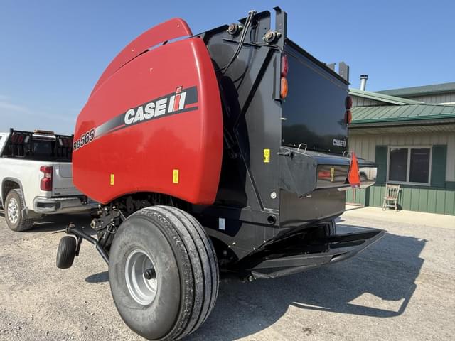 Image of Case IH RB565 equipment image 1