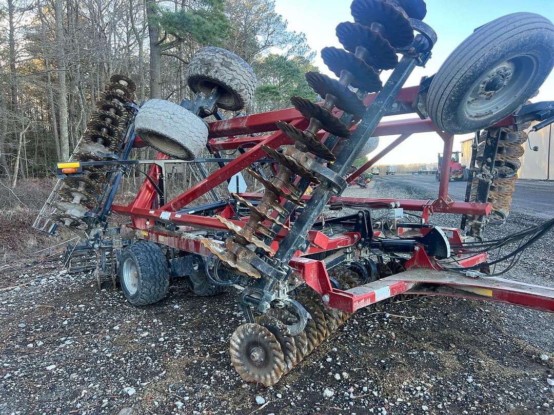 Image of Case IH 335VT Image 1