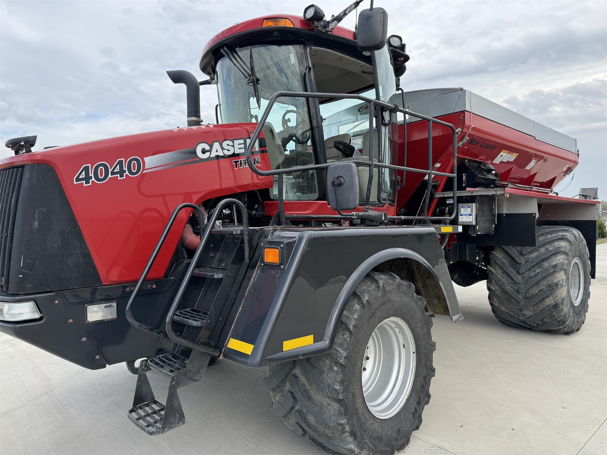 Main image Case IH Titan 4040