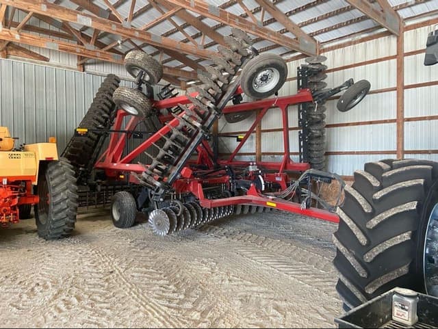 Image of Case IH 335VT equipment image 1