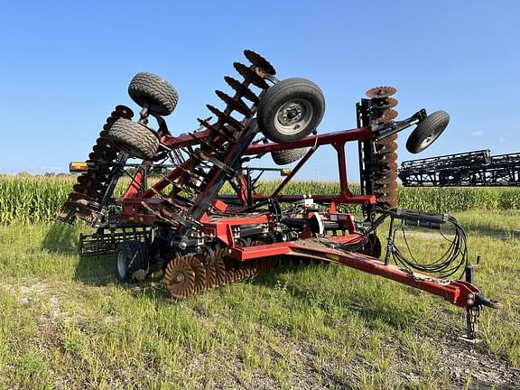 Image of Case IH 335VT Primary image