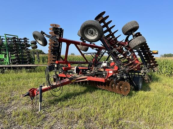 Image of Case IH 335VT equipment image 1