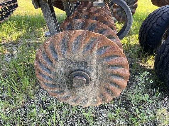 Image of Case IH 335VT equipment image 3