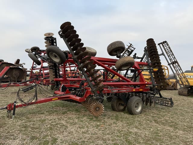 Image of Case IH 335VT equipment image 1