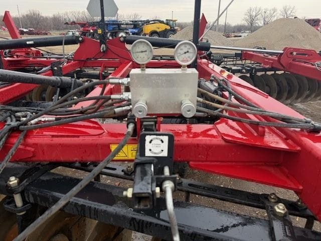 Image of Case IH 375 equipment image 1