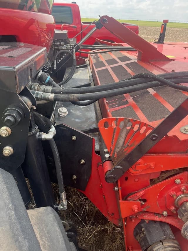 Image of Case IH WD2104 equipment image 2
