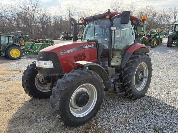 2016 Case IH MX125 Equipment Image0