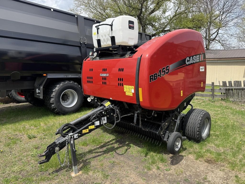 2016 Case IH RB455 Equipment Image0