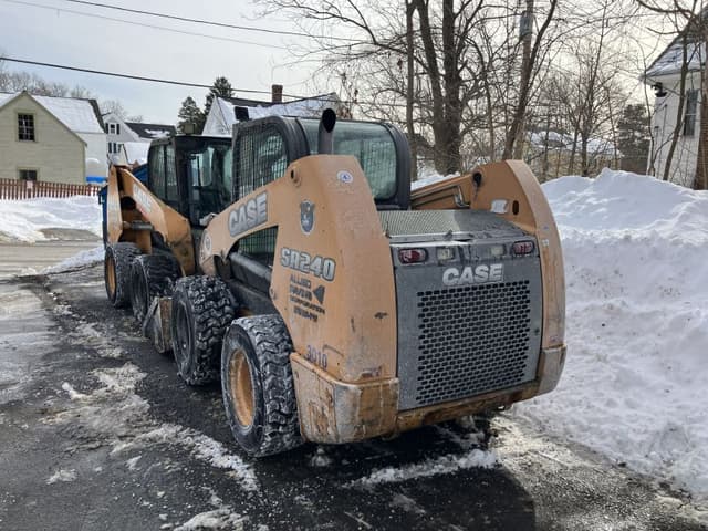 Image of Case SR240B equipment image 3