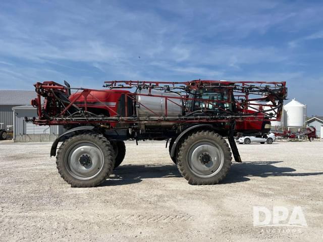 Image of Case IH Patriot 3340 equipment image 3