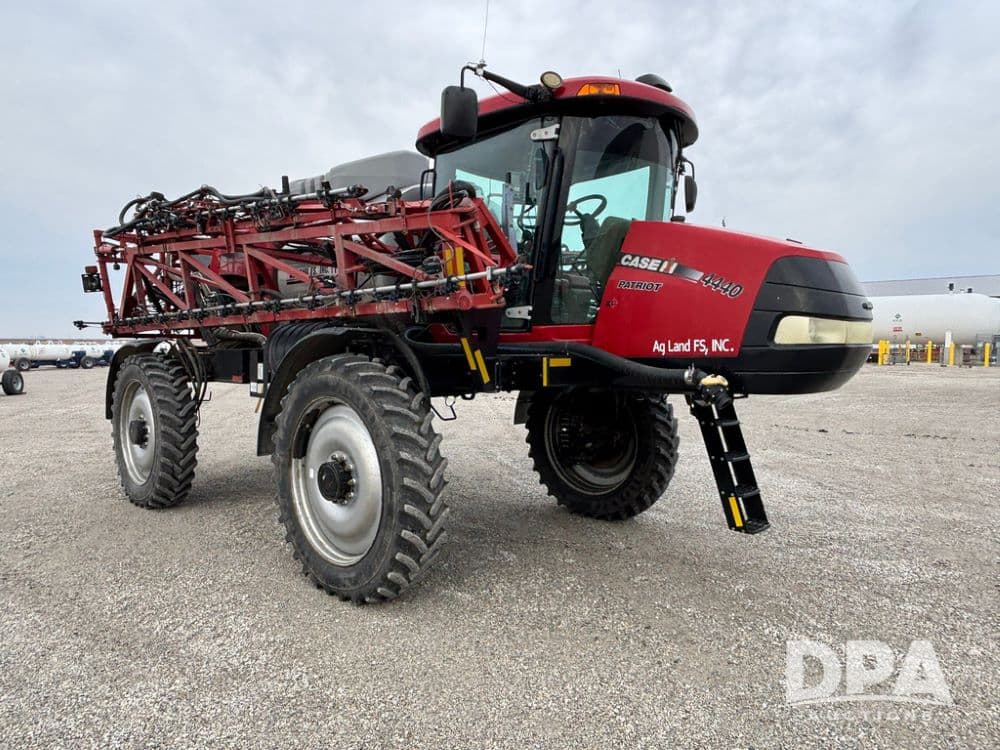 Image of Case IH Patriot 4440 Primary image