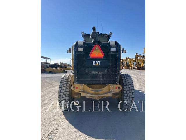 Image of Caterpillar 12M3 equipment image 3