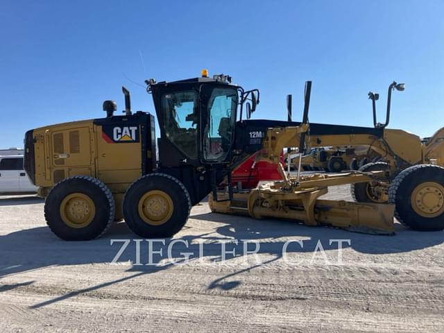 Image of Caterpillar 12M3 AWD equipment image 3