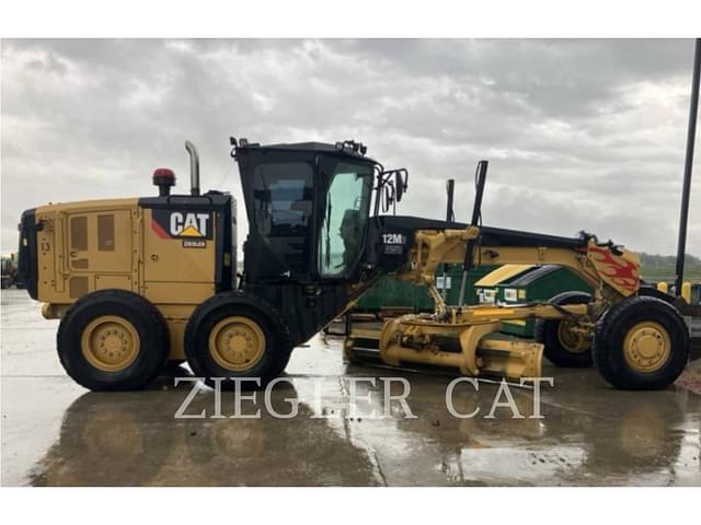 Image of Caterpillar 12M3 AWD equipment image 2