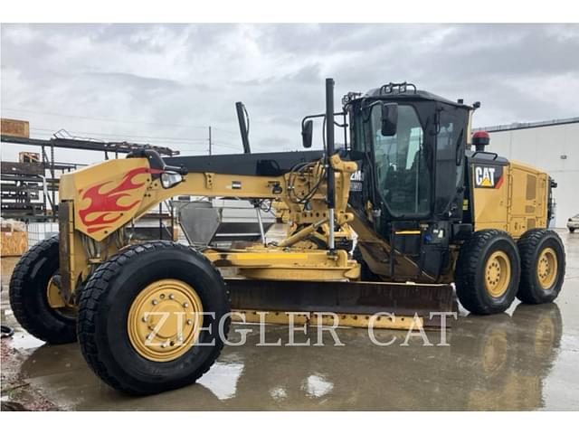 Image of Caterpillar 12M3 AWD equipment image 4