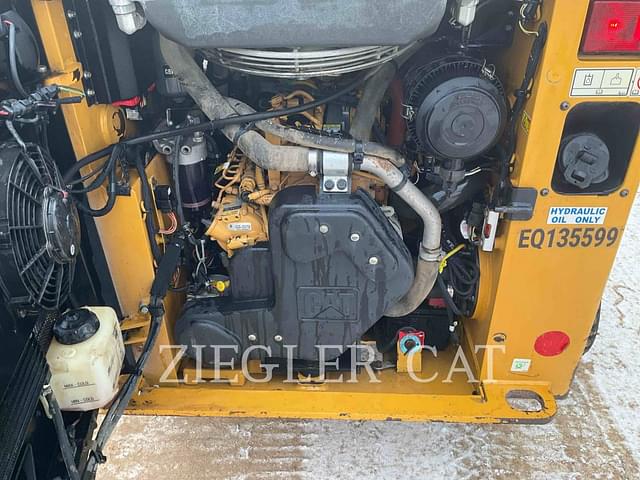 Image of Caterpillar 249D equipment image 4