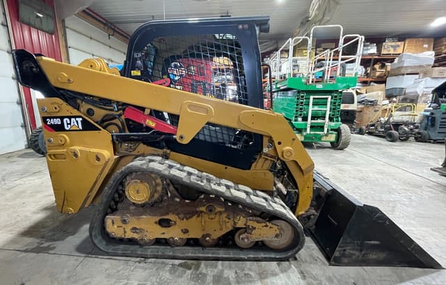 Image of Caterpillar 249D equipment image 3