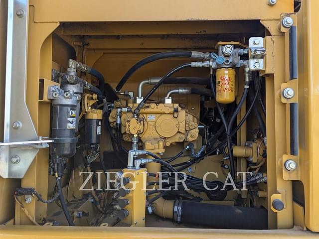 Image of Caterpillar 320FL equipment image 1