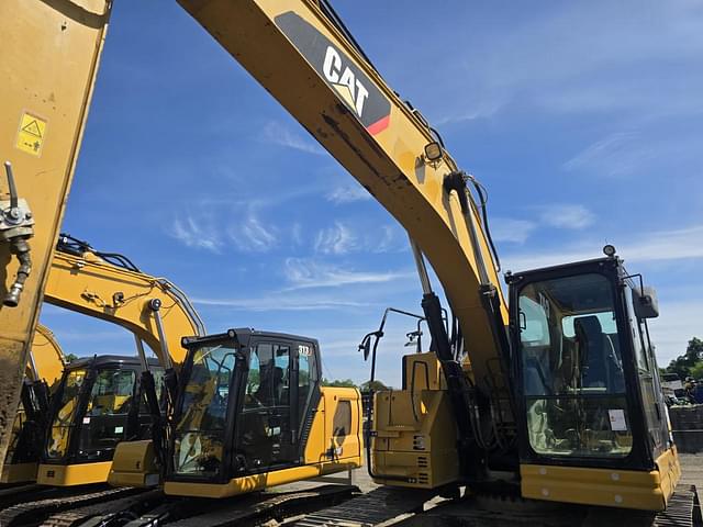 Image of Caterpillar 325FLCR equipment image 3