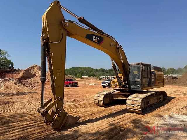 Image of Caterpillar 349FL equipment image 2