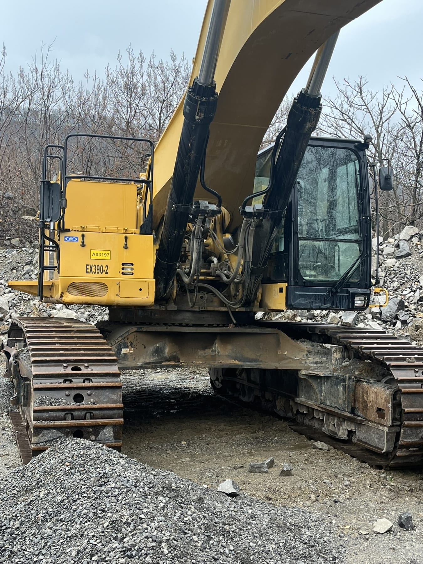 2016 Caterpillar 390FL Equipment Image0