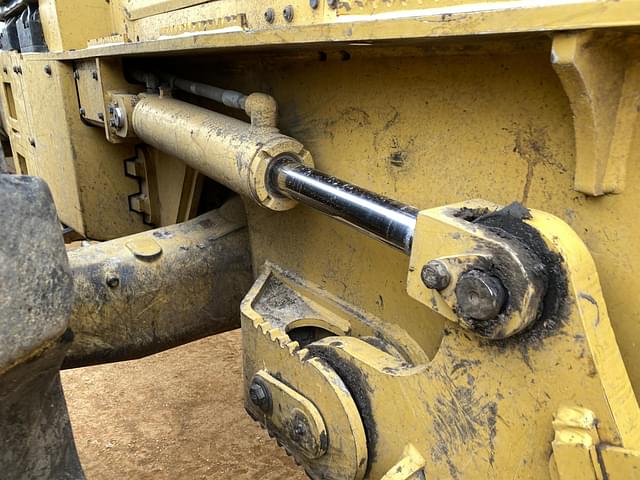 Image of Caterpillar 525D equipment image 4