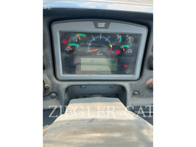 Image of Caterpillar 745C equipment image 4