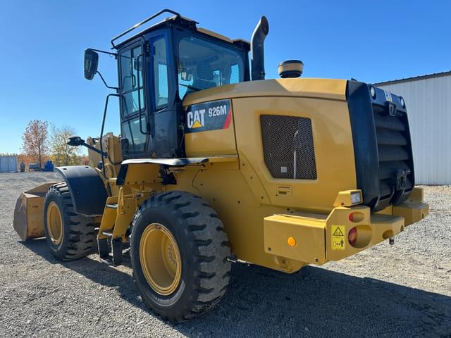 Image of Caterpillar 926M equipment image 3