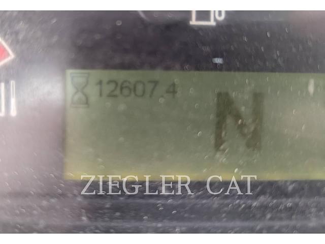 Image of Caterpillar 938M equipment image 2
