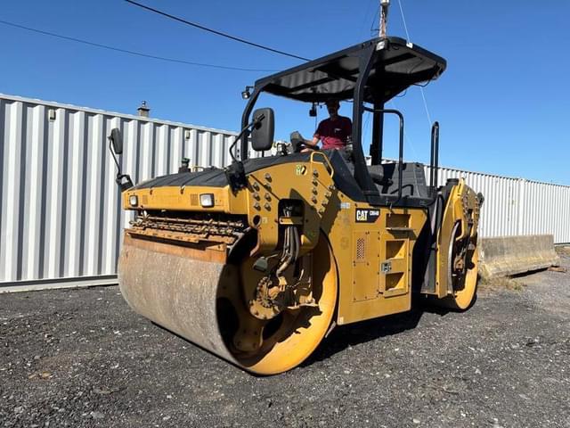 Image of Caterpillar CB64B equipment image 2
