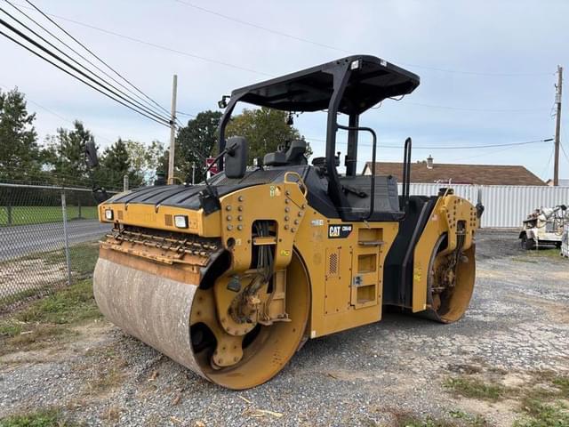 Image of Caterpillar CB64B equipment image 3