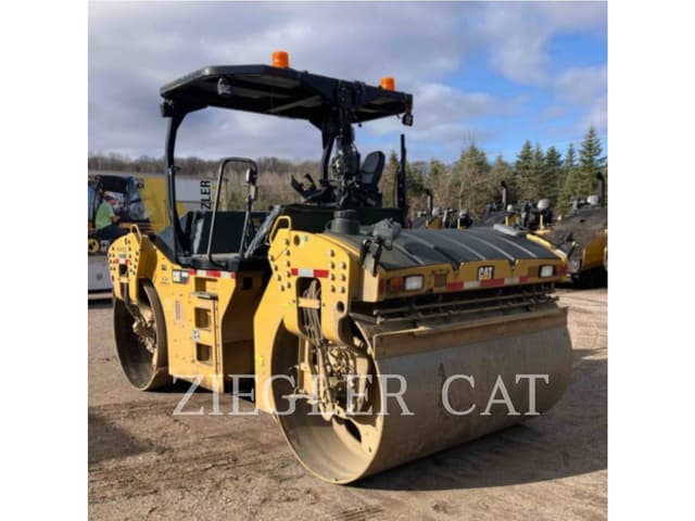 Image of Caterpillar CB66B equipment image 3