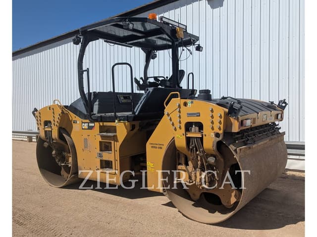Image of Caterpillar CB66B equipment image 3