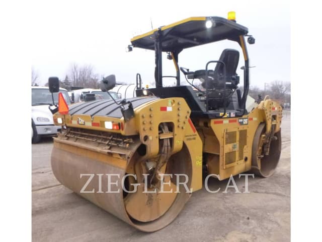 Image of Caterpillar CB68B equipment image 2