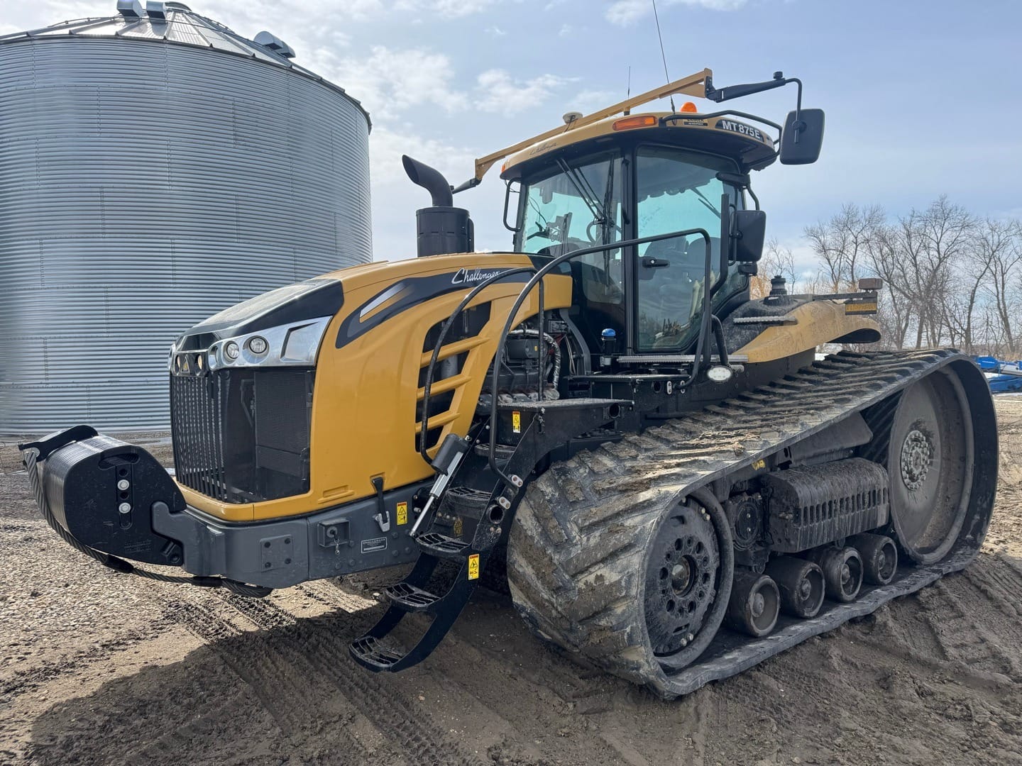 2016 Challenger MT875E Equipment Image0