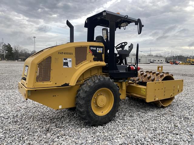 Image of Caterpillar CP44B equipment image 2