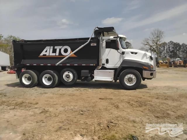 Image of Caterpillar CT660S equipment image 3