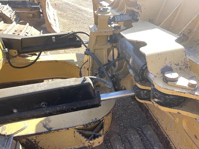 Image of Caterpillar D6N LGP equipment image 4