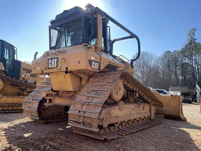 Image of Caterpillar D6N LGP equipment image 2